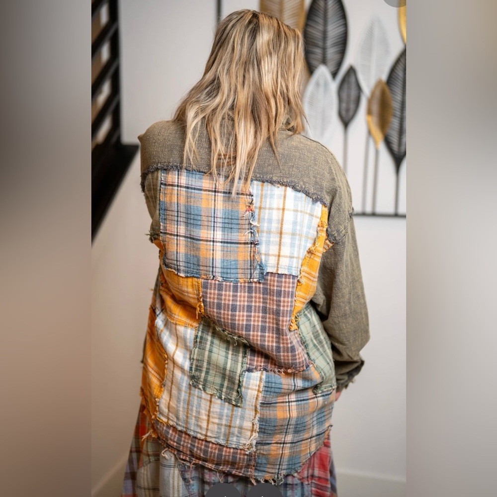 NEW Oli and Hali Oversized Washed Olive Button-Up Shacket Size Small